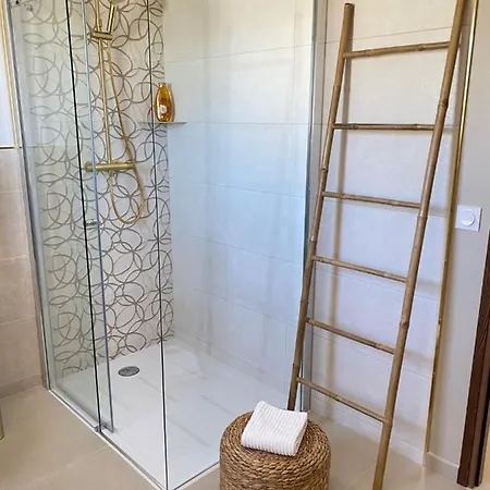 Holiday home La City, 3 Chambres Jusqu'a 6 Pers A 15min De Pau Artiguelouve